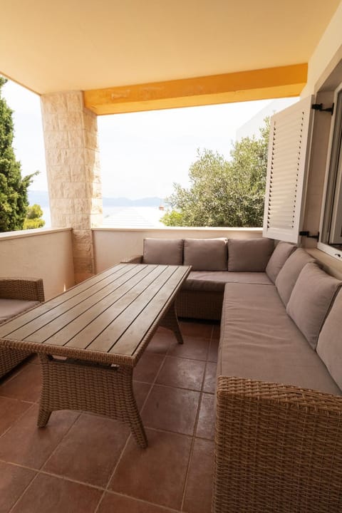 Patio, Day, Natural landscape, View (from property/room), Balcony/Terrace, Seating area, Dining area