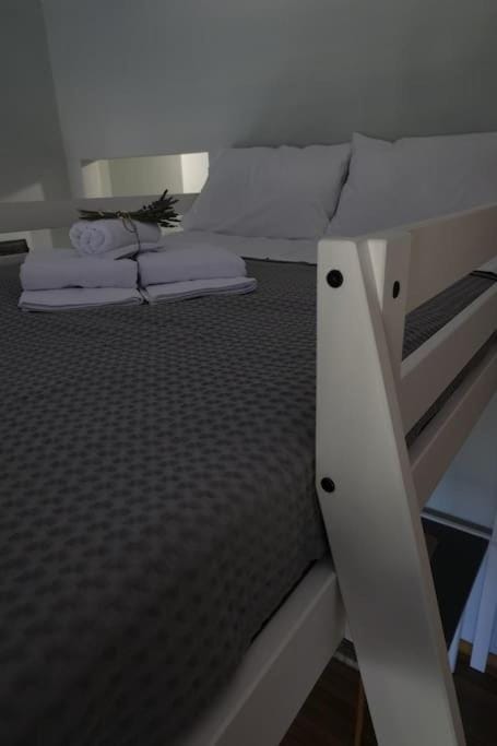 Δ1 - Τα διαμερίσματα του δασκάλου στα Φιλιατρά Apartment in Messenia