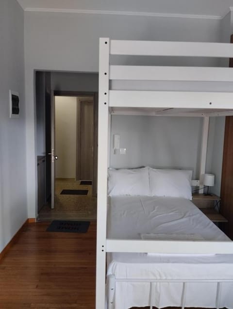 Δ1 - Τα διαμερίσματα του δασκάλου στα Φιλιατρά Apartment in Messenia