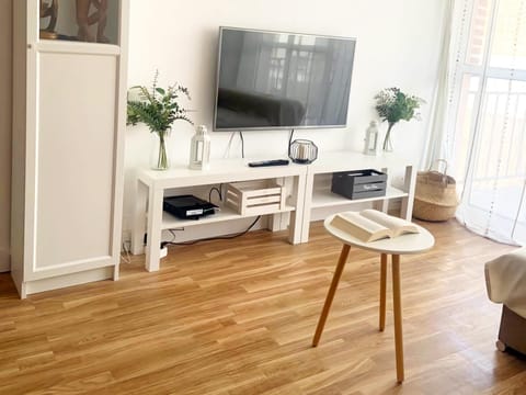 Communal lounge/ TV room, TV and multimedia, Living room, Lounge or bar