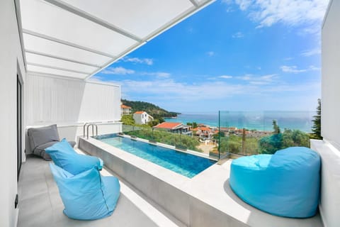 Sea view, Swimming pool