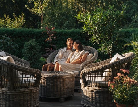 Spring, Day, People, Natural landscape, Garden, Garden view, group of guests