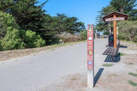 Fabulous Beach Get Away - Brand New Beach House House in El Granada