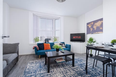 Beautiful apartment dos - free public parking Apartment in Liverpool