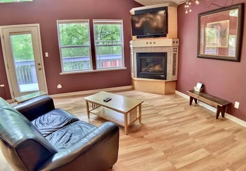 Oak Crest – Mountain Chalet/#9 Apartment in Eureka Springs