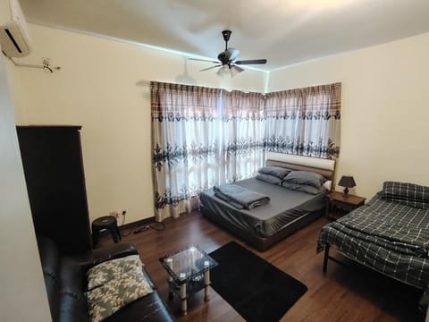 Photo of the whole room, Bedroom