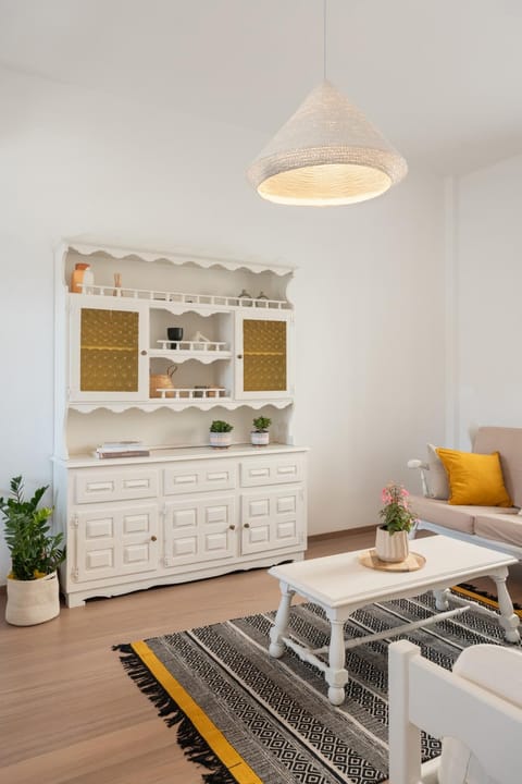 Naousa - 2BR House in the Heart of Town - Citrine House in Naousa