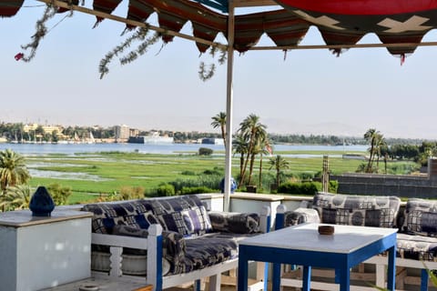 Natural landscape, Balcony/Terrace, Seating area, River view