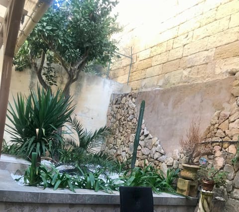 Private Rooms St Julians Hostel in Saint Julians