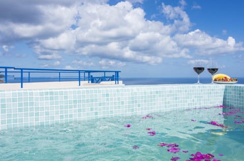 Day, Hot Tub, Swimming pool