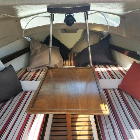 Bed, Living room, Photo of the whole room, Seating area, Bedroom