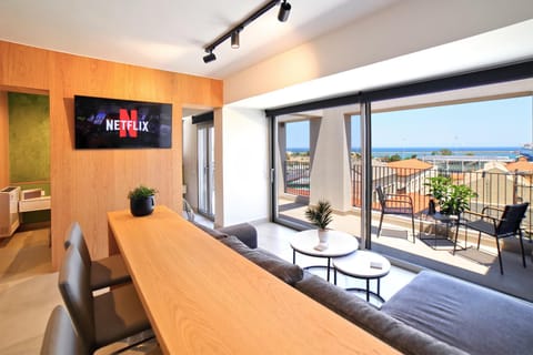 TV and multimedia, View (from property/room), Balcony/Terrace, Living room, Seating area, Dining area, Sea view