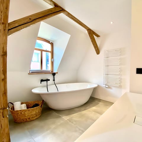 Bathroom, Bath
