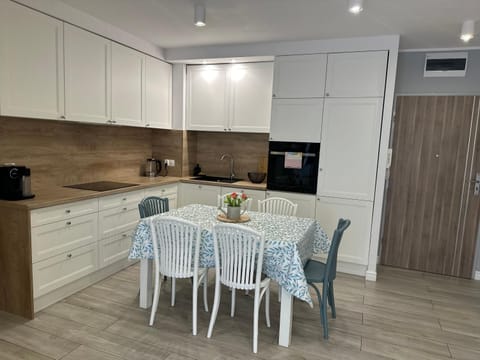 Apartament Rewal Klifowa Morska 3 z basenem Apartment in West Pomeranian Voivodeship, Poland