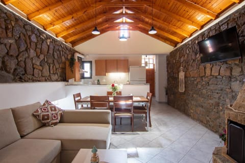 TV and multimedia, Living room, Dining area
