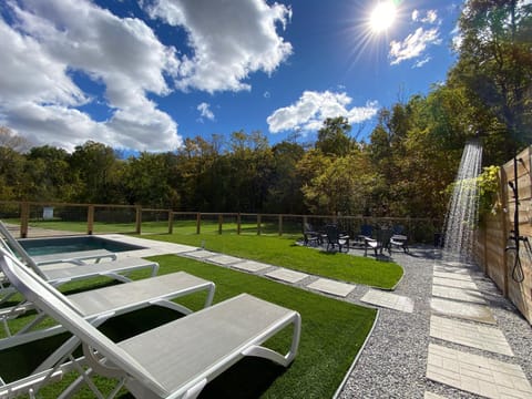 Shower, Property building, Sauna, View (from property/room), Pool view, Swimming pool, fireplace, sunbed