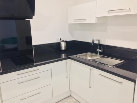 Les Acacias Apartment in Nimes