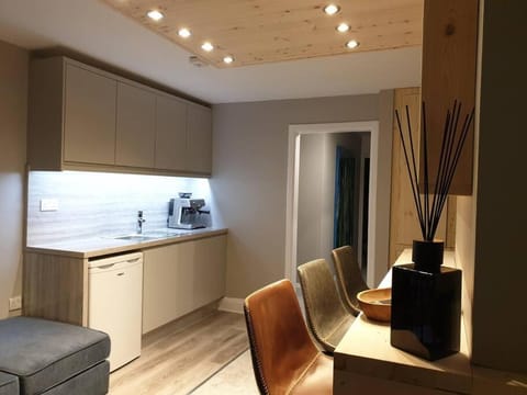 The Art House 2 Galway, Woodquay Apartment in Galway