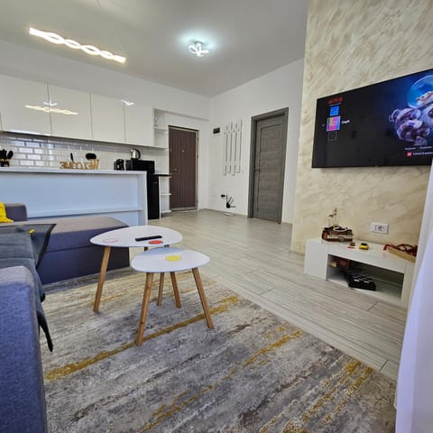 Communal lounge/ TV room, TV and multimedia, Living room, Seating area