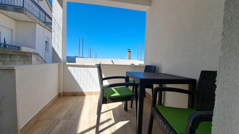 Day, Balcony/Terrace, Seating area