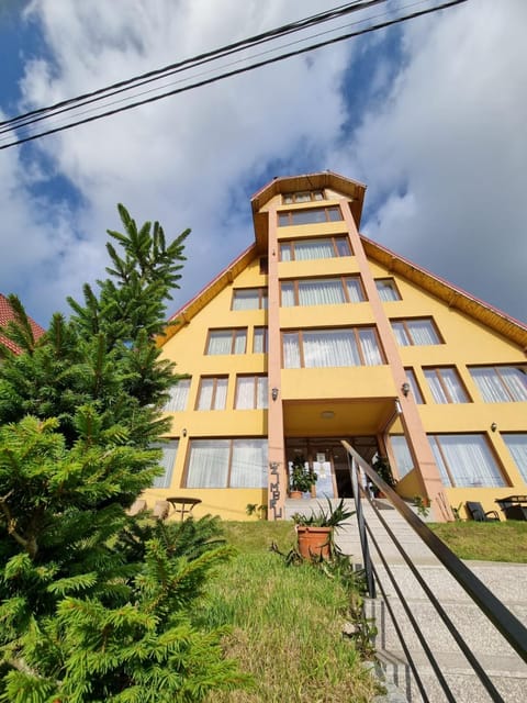 Property building, Facade/entrance, Garden view