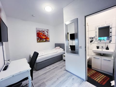Photo of the whole room, Bedroom, hair dresser
