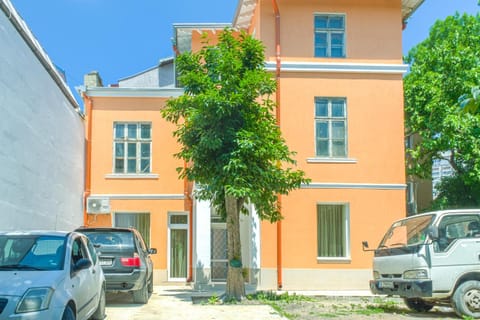 Property building, Day, Parking
