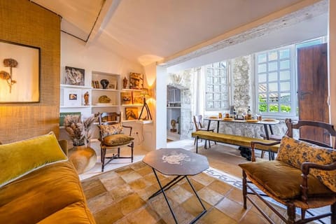 le Balcon du Prince Noir Apartment in Les Baux-de-Provence