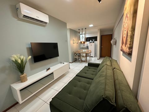 Communal lounge/ TV room, TV and multimedia, Living room, Seating area, Evening entertainment, air conditioner