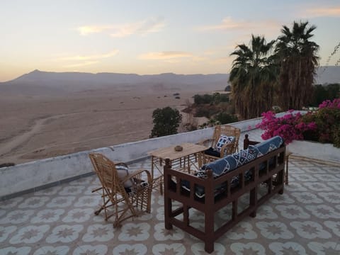 Natural landscape, View (from property/room), Balcony/Terrace, Seating area, Dining area, Mountain view