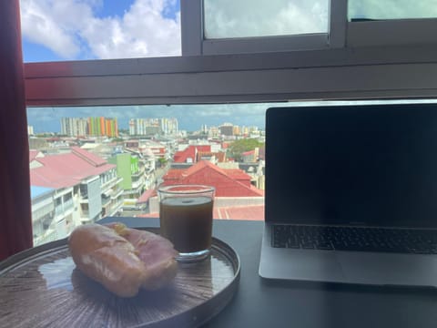 PENTHOUSE SEASIDE 10 MIN port, croisière et aéroport Apartment in Les Abymes