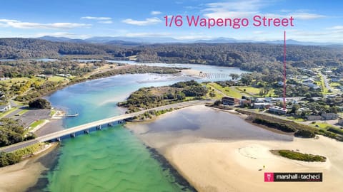 Nearby landmark, Neighbourhood, Natural landscape, Bird's eye view, River view, Sea view