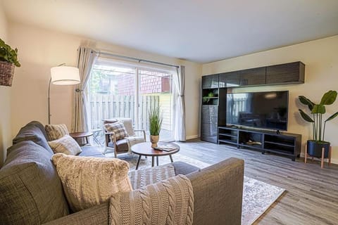 Bellevue's townhome btw T-mobile & Microsoft HQ House in Bellevue