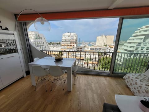 Patio, Day, Natural landscape, View (from property/room), Balcony/Terrace, Living room, Other, Seating area, Dining area, City view, Sea view