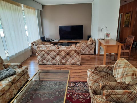 Family House Kupittaa Diplomat, Sauna, Garden, whole house for you House in Turku