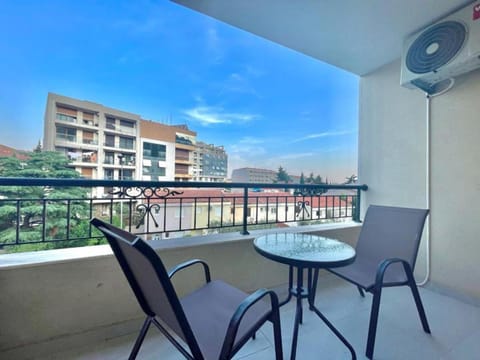 Property building, Day, View (from property/room), Balcony/Terrace, Living room, Seating area