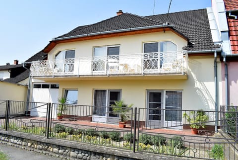 Property building, View (from property/room), Balcony/Terrace