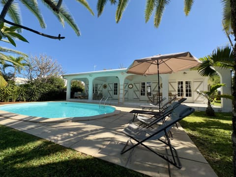 Garden, Swimming pool, sunbed