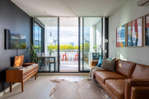TV and multimedia, Balcony/Terrace, Living room, Seating area, air conditioner