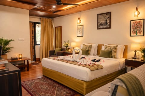 Bed, Seating area, Bedroom