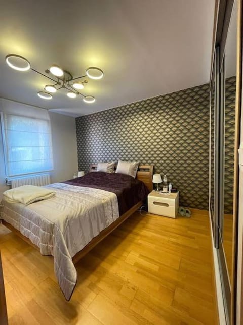 Charming Villa with pool, close to city center Villa in Aix-en-Provence