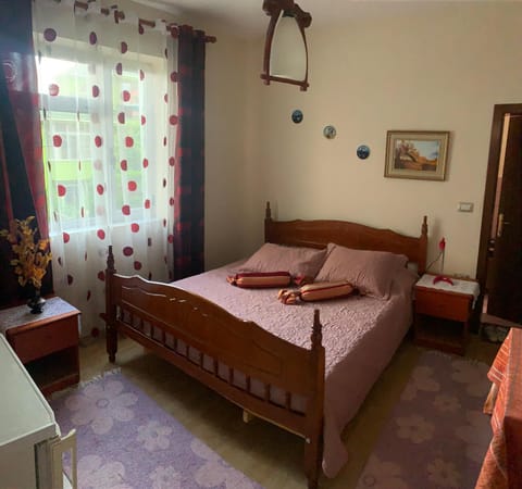 Bed, Bathroom, Balcony/Terrace, Kitchen or kitchenette, Photo of the whole room, Bedroom