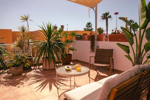 Day, Balcony/Terrace, Balcony/Terrace, Seating area, Dining area