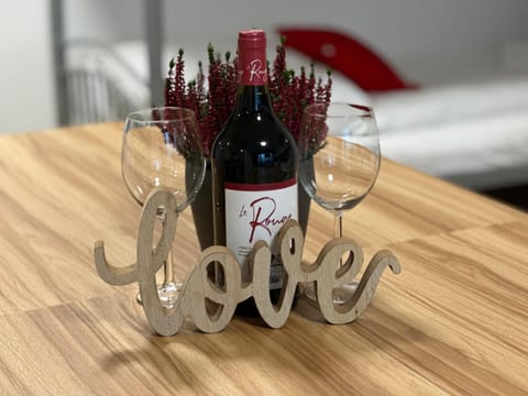 Food and drinks, Decorative detail, Decorative detail, Drinks