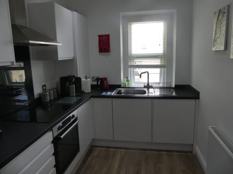 Kitchen or kitchenette, pet friendly, stove