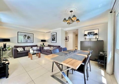 TV and multimedia, Living room, Dining area