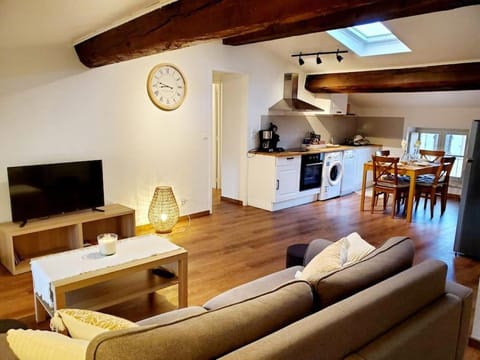 TV and multimedia, Living room, Dining area, minibar, pet friendly, stove