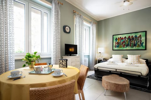 Living room, Bedroom