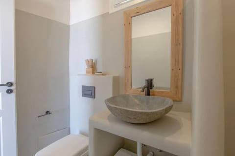 Lyra Sunset Suite Apartment in Paros
