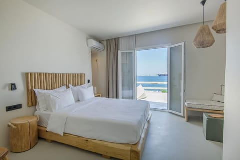 Lyra Sunset Suite Apartment in Paros